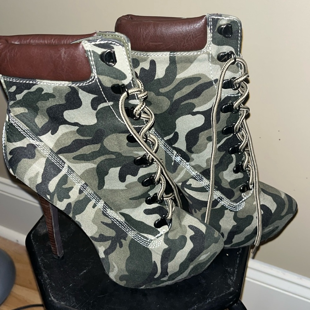 Camo boots